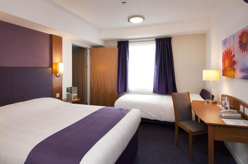 Premier Inn Единбург Екстериор снимка